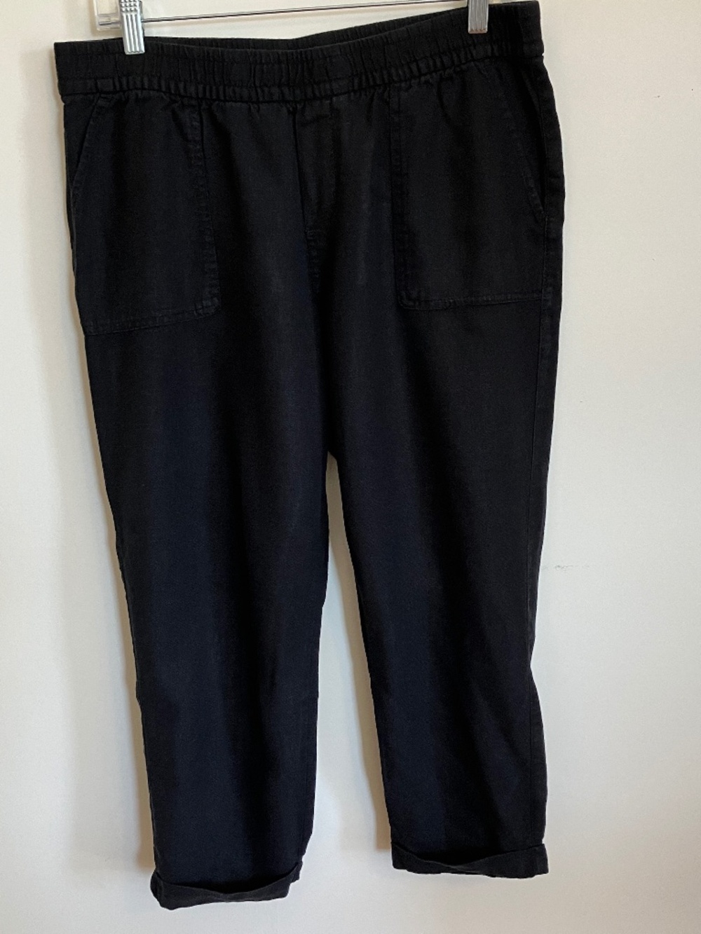 Old Navy black linen crop cuffed capris